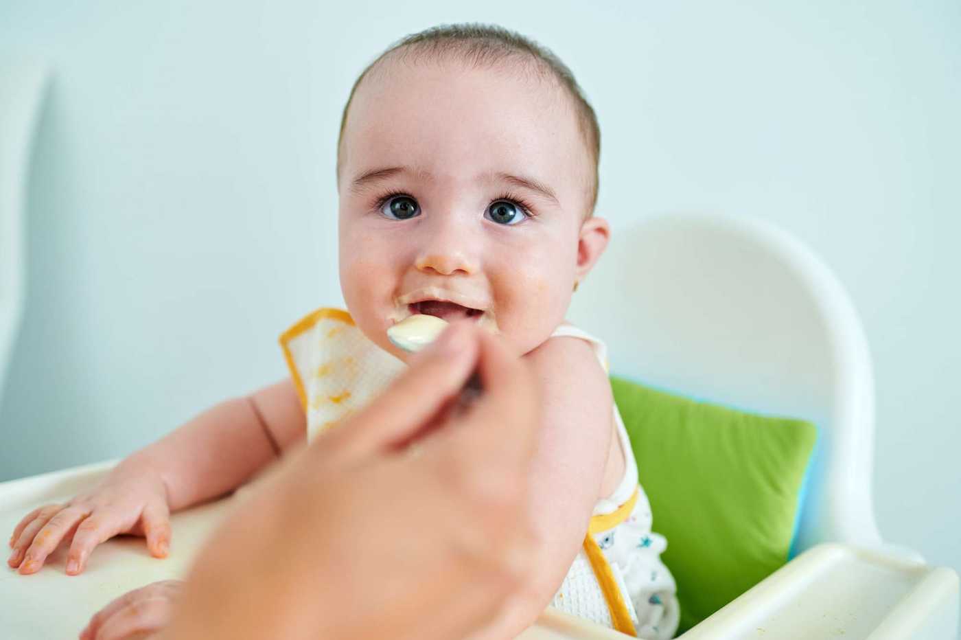 What is weaning and the 3 stages Nurofen